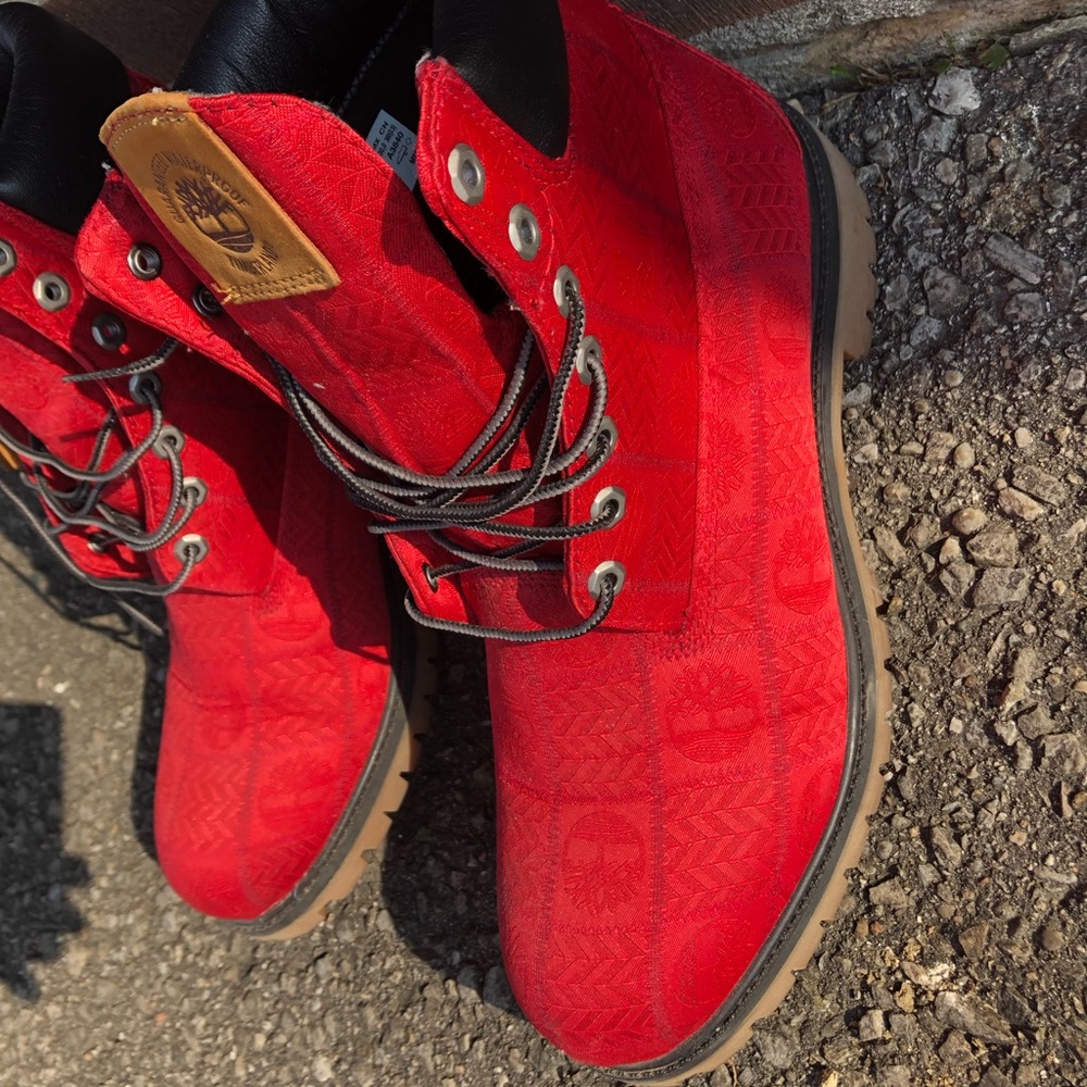Tim’s, 12, red